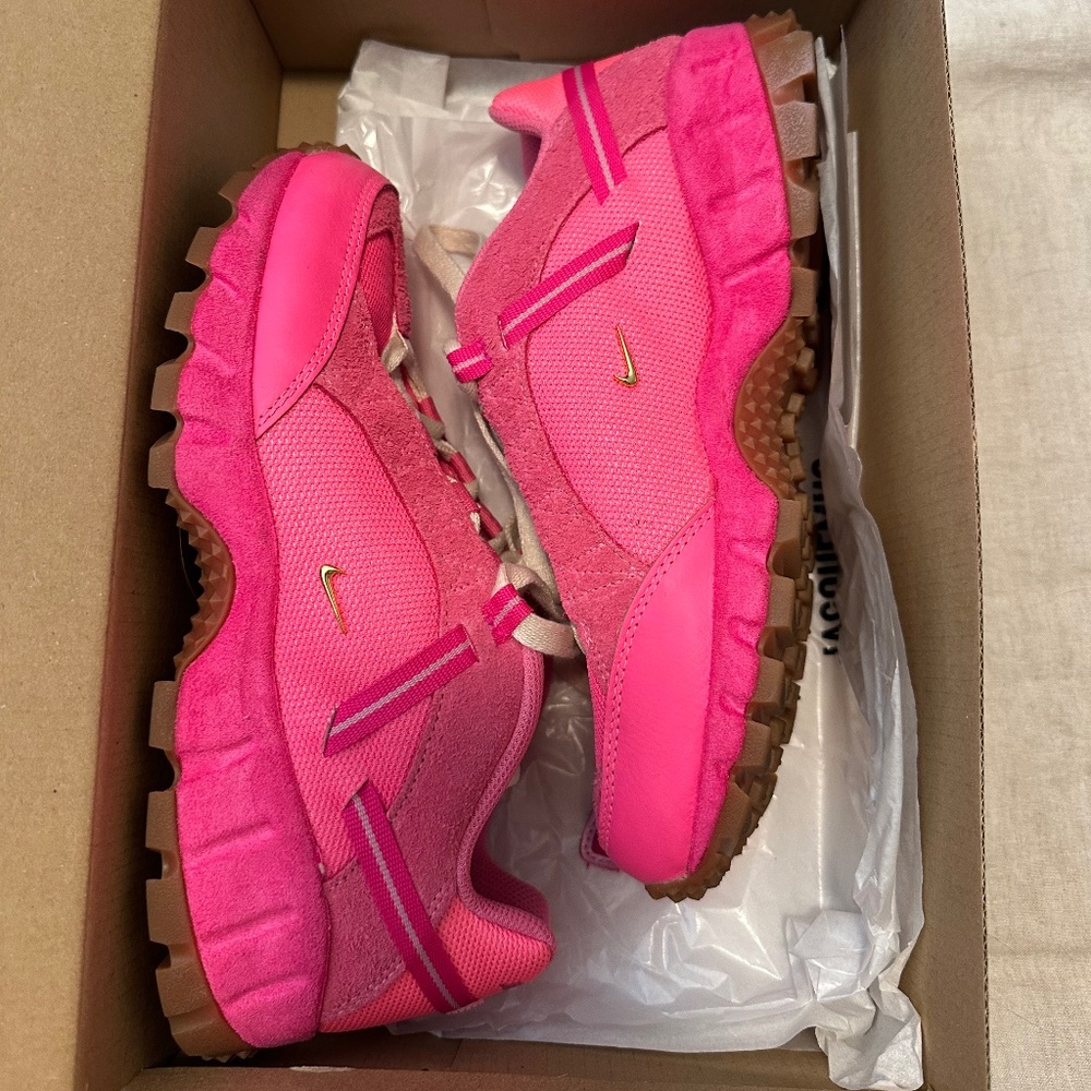 Jacquemus Nike Sneakers